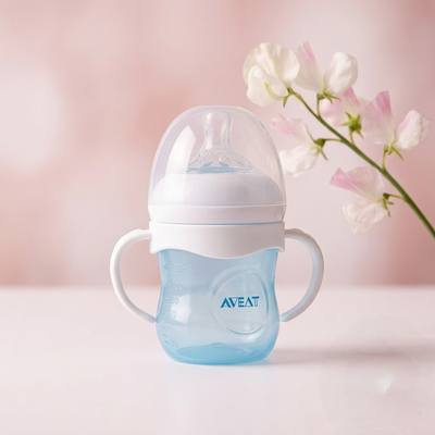 AVEAT Natural Trainer Baby Feeding Bottle (120mL / 4oz) with Easy-Grip Handles